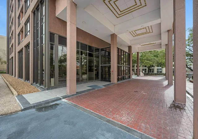 2nd image of 5150 Hidalgo St #202, Houston, TX 77056 | MLS# 23142877