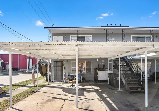 2nd image of 801 803 66th St St, Houston, TX 77011 | MLS# 24125422