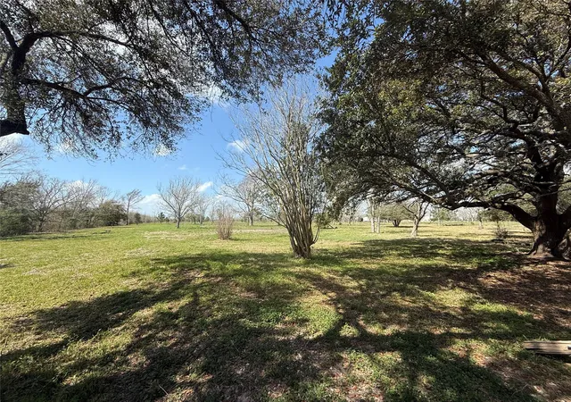 3rd image of 1914 1St St Lot 2 St, Liverpool, TX 77577 | MLS# 49246191