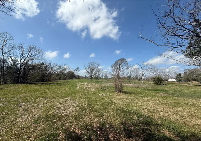 5th image of 1914 1St St Lot 2 St, Liverpool, TX 77577 | MLS# 49246191