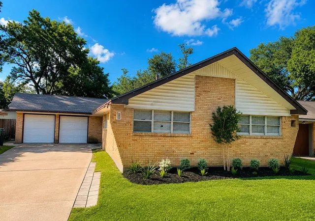 Photo 1 of Single family home for sale at 4314 Benning Dr, Houston, TX 77035 | MLS# 19275592 | Listing updated on 2026-09-13