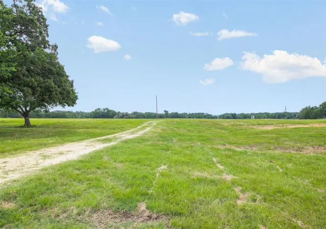 Homes for sale in Dime Box, TX | 3320 County Road 430, Dime Box, TX 77853 | MLS# 11814860
