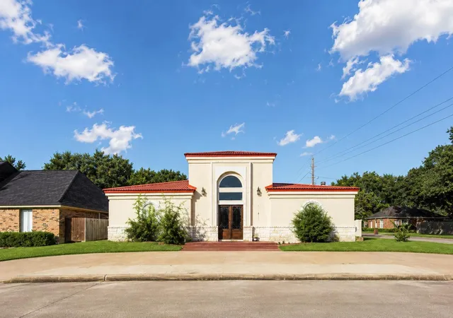 Photo 1 of Single family home for sale at 601 Westview Ter Dr, Sealy, TX 77474 | MLS# 22284174 | Listing updated on 2026-08-18