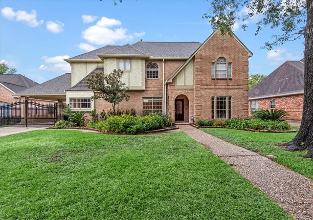 Photo 2 of Single family home for sale at 15111 T C Jester Blvd, Houston, TX 77068 | MLS# 58197289 | Listing updated on 2026-09-21