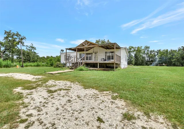 Photo 3 of Single family home for sale at 8691 River Oaks Dr, Midway, TX 75852 | MLS# 73435298 | Listing updated on 2026-09-10