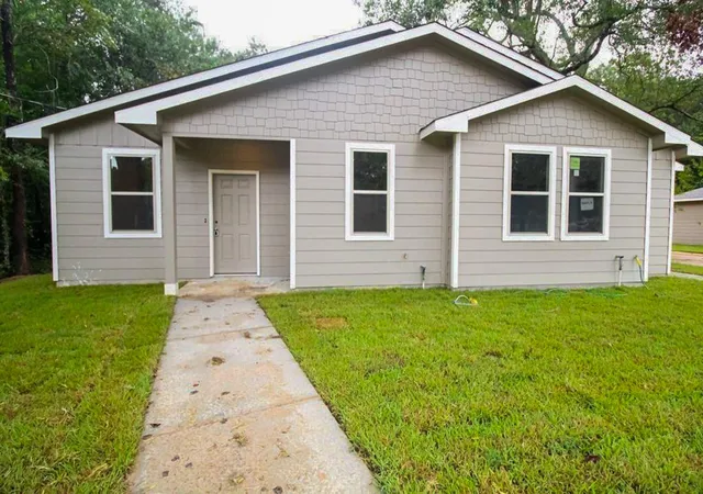 2nd image of 26471 Joy Vlg Dr, Splendora, TX 77372