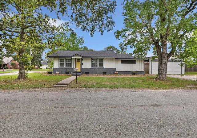 Homes for sale in Dayton, TX | 302 E Kay St, Dayton, TX 77535 | MLS# 35741727