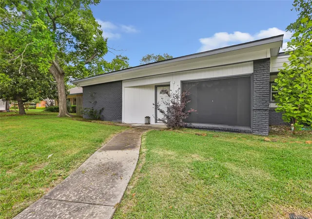 Homes for sale in Dayton, TX | 302 E Kay St, Dayton, TX 77535 | MLS# 35741727