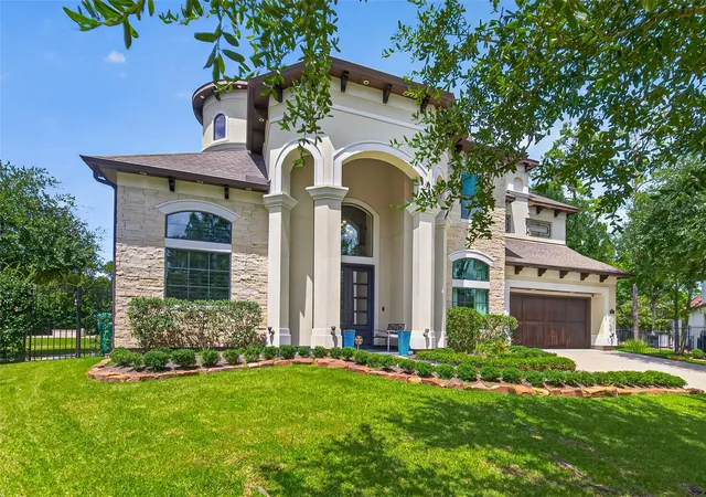 Photo 2 of Single family home for sale at 6 Yarbrough Bnd Ct, Spring, TX 77389 | MLS# 4595196 | Listing updated on 2026-08-18