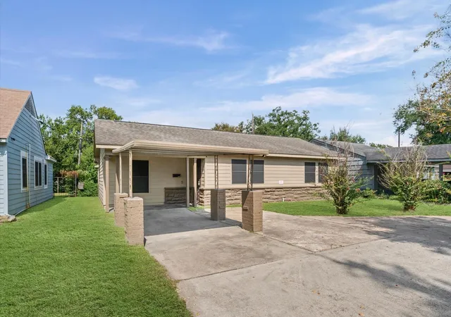 Photo 3 of Single family home for sale at 5107 Gren St, Houston, TX 77021 | MLS# 78886327 | Listing updated on 2026-06-26