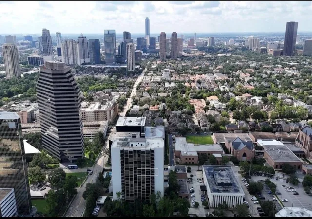 2nd image of 5001 Woodway Dr, Houston, TX 77056