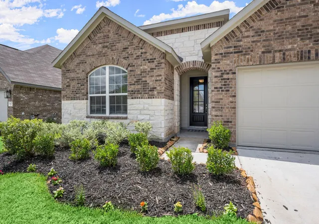 Photo 3 of Single family home for sale at 3429 Acacia Grv Ln, Spring, TX 77386 | MLS# 62608436 | Listing updated on 2026-08-10