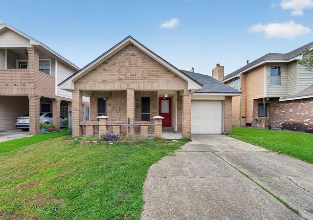 2nd image of 4735 Woodford St, Baytown, TX 77521 | MLS# 43548819