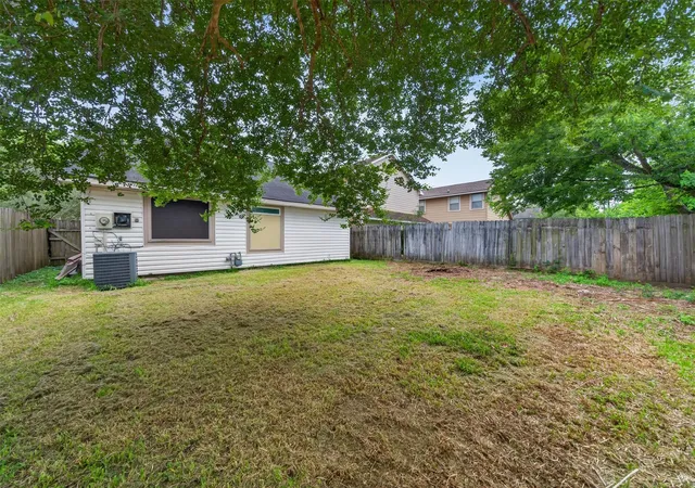 39th image of 4735 Woodford St, Baytown, TX 77521 | MLS# 43548819