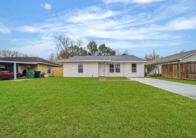 3rd image of 4930 Gren St, Houston, TX 77021 | MLS# 62049199