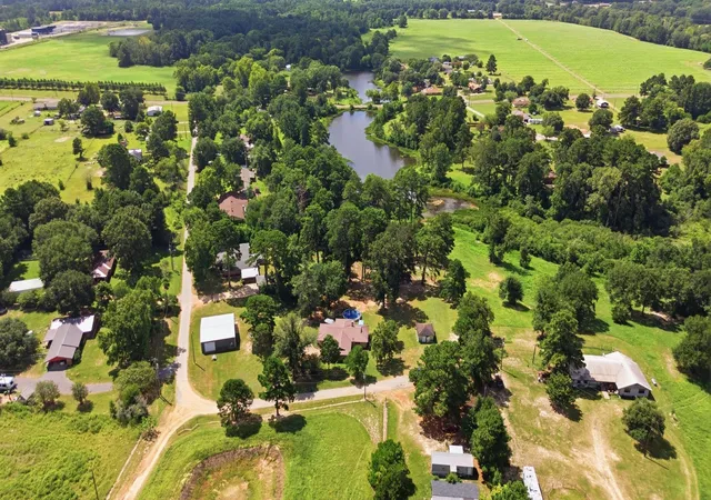 44th image of 813 El Camino Dr, Grapeland, TX 75844 | MLS# 70390418