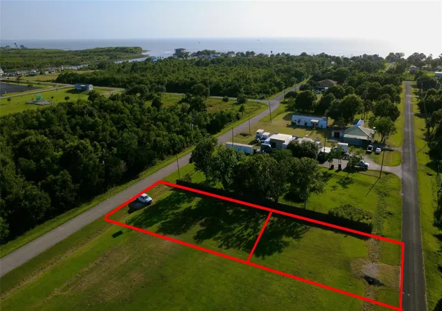 10th image of 0 W Bayshore Dr, Anahuac, TX 77514 | MLS# 37916577