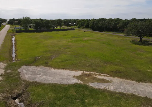 4th image of 0 W Bayshore Dr, Anahuac, TX 77514 | MLS# 37916577