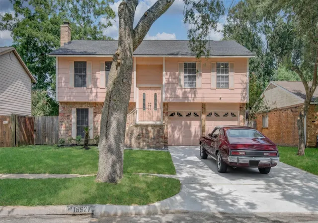 Photo 1 of Single family home for sale at 16527 Quail Dale Dr, Missouri City, TX 77489 | MLS# 85289192 | Listing updated on 2026-08-21