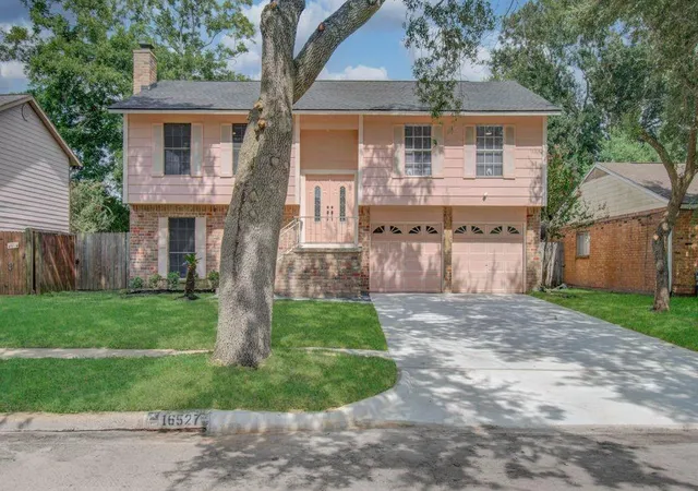 Photo 2 of Single family home for sale at 16527 Quail Dale Dr, Missouri City, TX 77489 | MLS# 85289192 | Listing updated on 2026-08-21