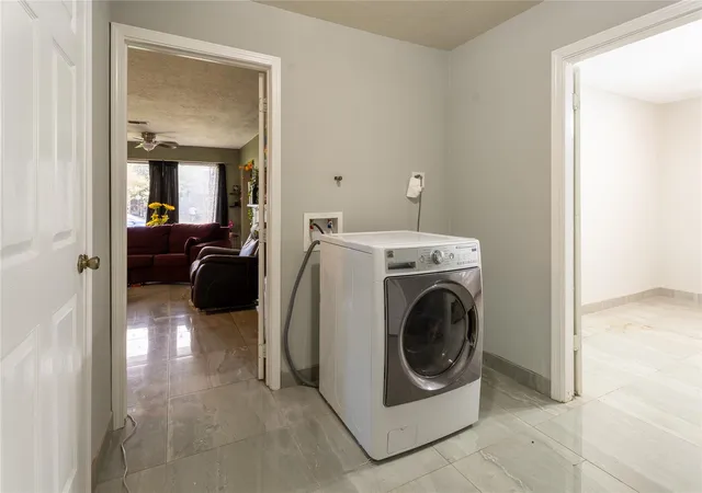 Photo 4 of Single family home for sale at 8438 Sonneville Dr, Houston, TX 77080 | MLS# 82437933 | Listing updated on 2026-09-15