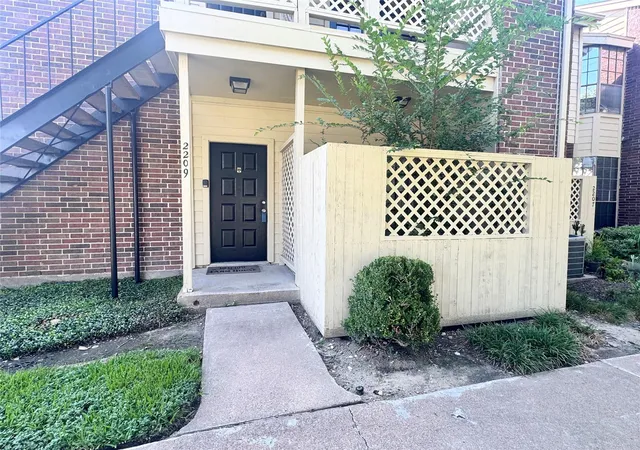 Photo 1 of Condo for sale at 2121 El Paseo St #2209, Houston, TX 77054 | MLS# 76110610 | Listing updated on 2026-07-27