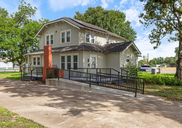 image of 1320 7th St, Bay City, TX 77414 | MLS# 29127980