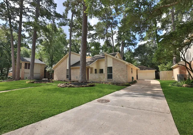 Homes for sale in Kingwood, TX | 2034 Lakeville Dr, Kingwood, TX 77339 | MLS# 47511453