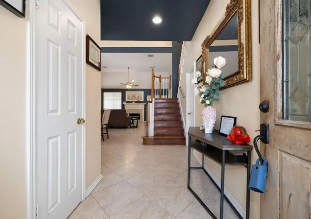 Photo 4 of Single family home for sale at 9046 Fairbloom Ln, Houston, TX 77040 | MLS# 84307765 | Listing updated on 2026-08-18