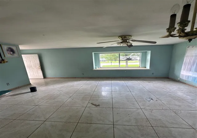 12th image of 9318 Sterlingshire St, Houston, TX 77078 | MLS# 12486194