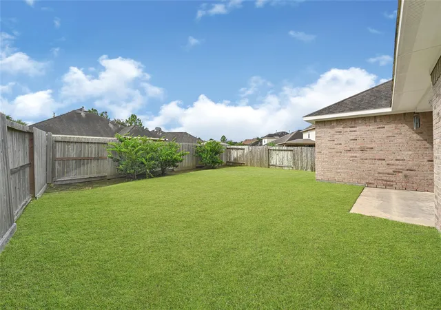 Homes for sale in Rosharon, TX | 13610 Summer Spring Ln, Rosharon, TX 77583 | MLS# 98011234