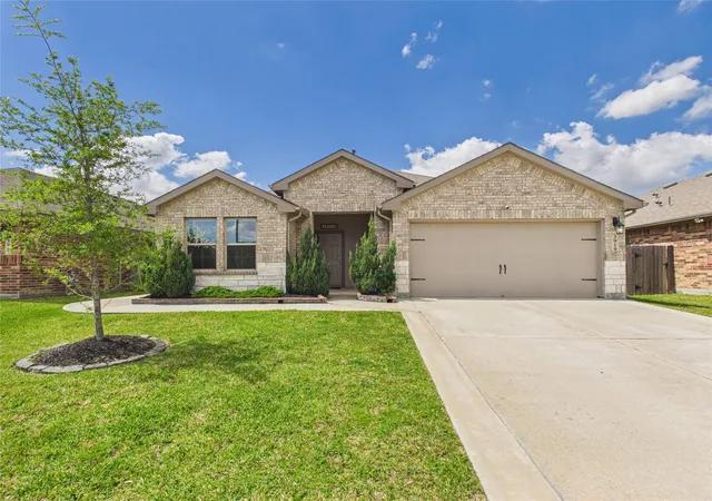 Single family home for sale at 3919 Hawaiian Ct, Baytown, TX 77521 | MLS# 41705396