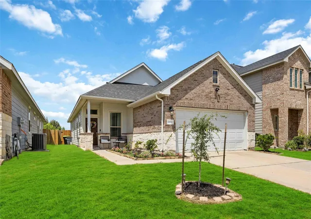 2nd image of 15530 Bollardpoint Ln, Houston, TX 77053 | MLS# 92847373
