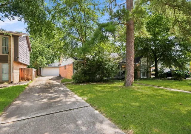 Homes for sale in Tomball, TX | 22630 River Birch Dr, Tomball, TX 77375 | MLS# 97708963