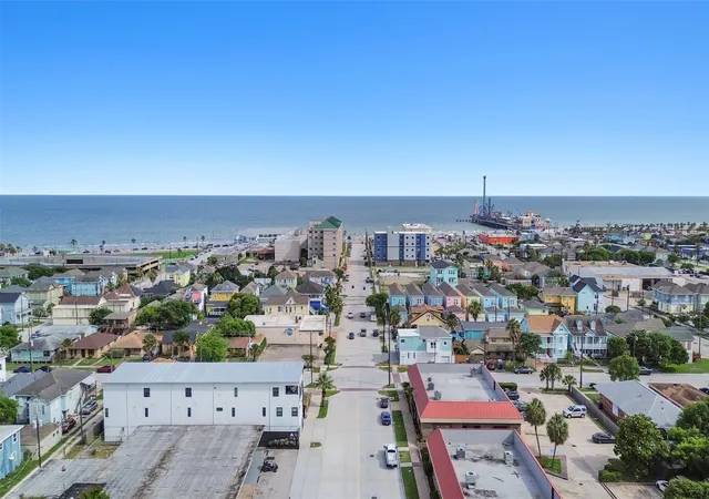 4th image of 1716 23Rd St #B, Galveston, TX 77550 | MLS# 88059824