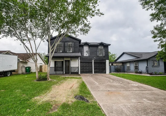 Photo 2 of Sale Pending at 3435 Overcross Dr, Houston, TX 77045 | MLS# 67575089 | Listing updated on 2026-09-08