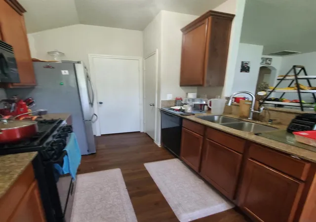 Photo 3 of Single family home for sale at 815 N Katydid Ct, Conroe, TX 77301 | MLS# 33094259 | Listing updated on 2026-08-03