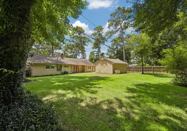 Photo 4 of Sale Pending at 1659 Imperial Crown Dr, Houston, TX 77043 | MLS# 31250049 | Listing updated on 2026-08-28