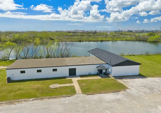 1st image of 238 Johnson Cook Rd, Clute, TX 77531 | MLS# 48156639
