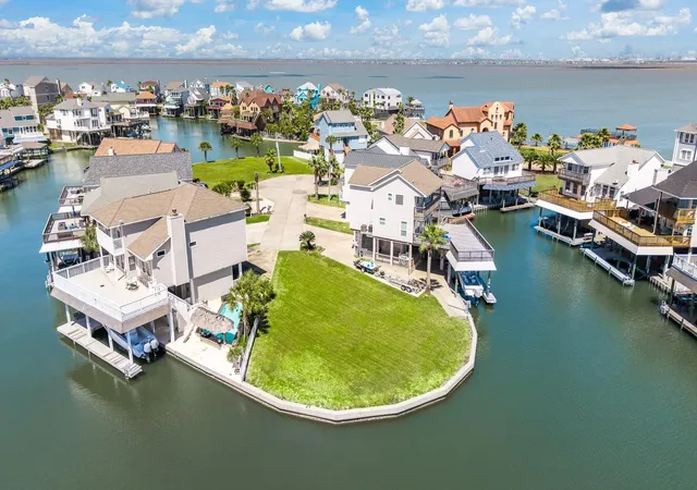 1st image of 547 Sunset Circle, Galveston, TX 77554 | MLS# 42691775