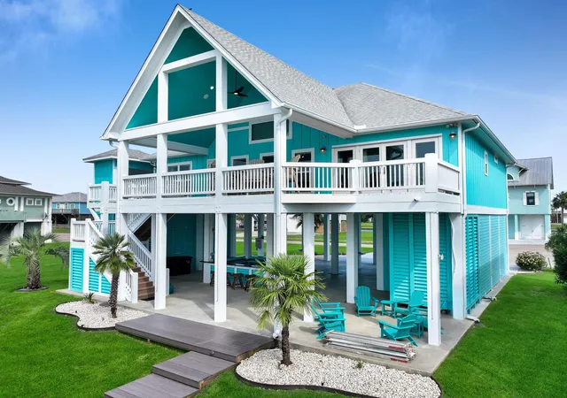 Photo 4 of Single family home for sale at 2005 & 2009 Laguna Harbor Cvs Blvd, Port Bolivar, TX 77650 | MLS# 75612341 | Listing updated on 2026-06-29
