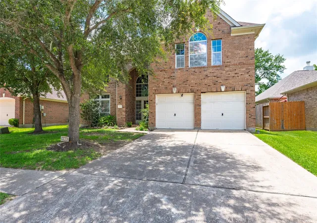 2nd image of 327 Holly Branch Ln, Kemah, TX 77565 | MLS# 37071522