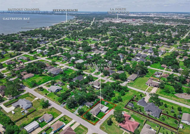 3rd image of 402 S Blackwell St, La Porte, TX 77571 | MLS# 5821617