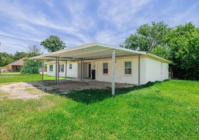 4th image of 402 S Blackwell St, La Porte, TX 77571 | MLS# 5821617