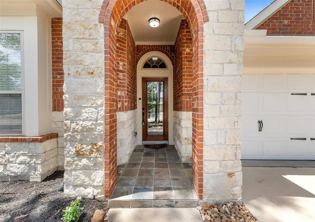 Photo 3 of Single family home for sale at 12518 Baldwin Springs Ct, Tomball, TX 77377 | MLS# 35592682 | Listing updated on 2026-10-06