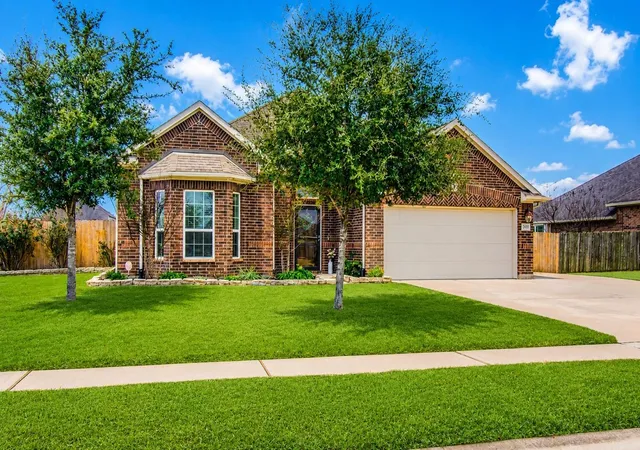 Homes for sale in Mont Belvieu, TX | 3322 Boomer Blvd, Mont Belvieu, TX 77523 | MLS# 23302107