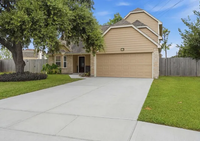 2nd image of 2017 Eastwind Dr, Deer Park, TX 77536 | MLS# 89512827