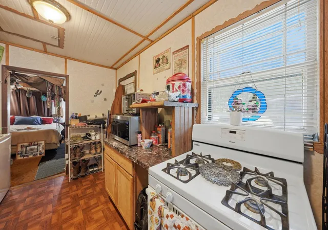 Photo 4 of Single family home for sale at 403 N Hill St, Itasca, TX 76055 | MLS# 45176188 | Listing updated on 2026-08-31