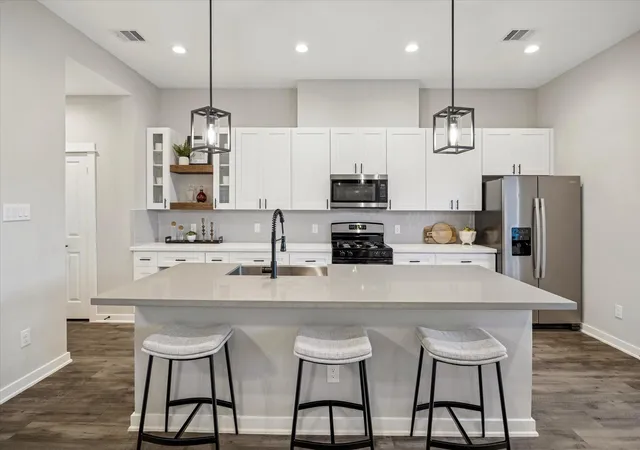 Photo 4 of Single family home for sale at 11326 Stonework Grv Ln, Houston, TX 77076 | MLS# 28744880 | Listing updated on 2026-09-15