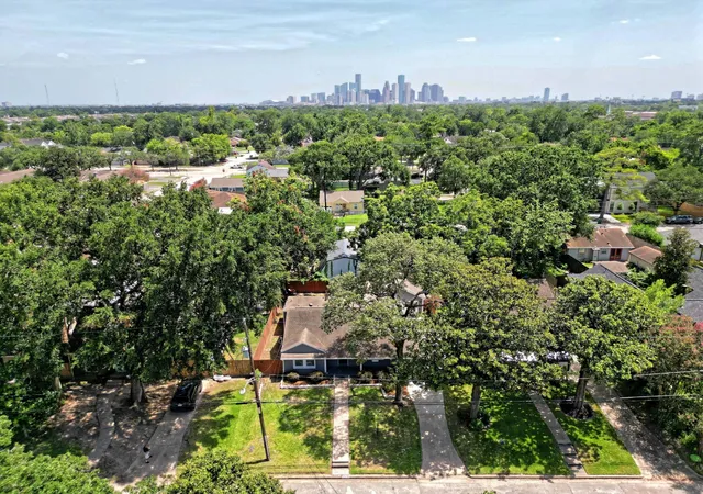 31st image of 508 Canadian St, Houston, TX 77009 | MLS# 56908212